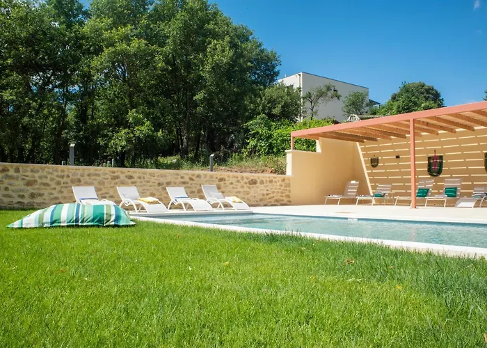 Mas En Pierre 10 Personnes - Piscines Interieure & Exterieure Casa de Férias *